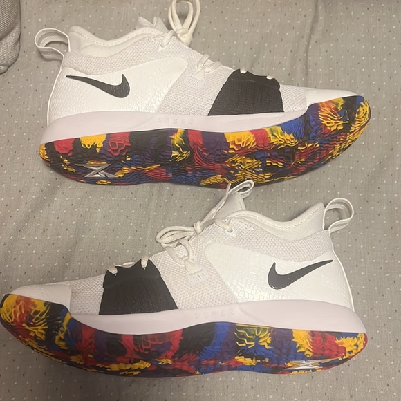 Gently used Sz 10 PG2 ‘NCAA Tournament’ No Box - Picture 2 of 6